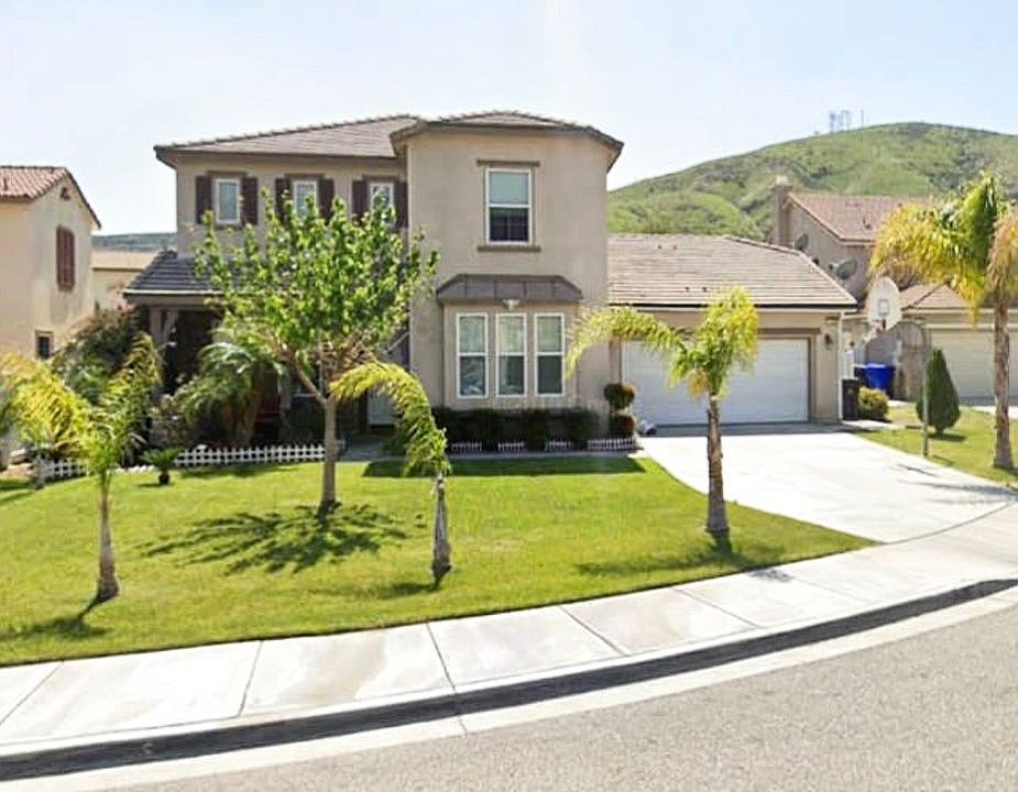1st image of 1129 W Amberwood Ct