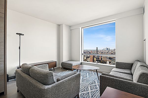 1st image of 1 City Poin APT 60B