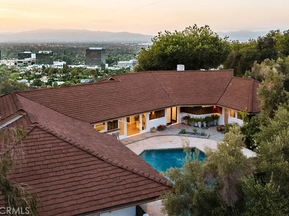 4173 Regal Oak Dr, Encino, CA 91436
