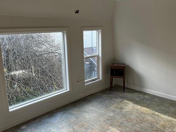 3rd image of 619 NW 6th St