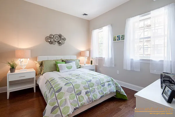 Sold by aptsandlofts.com | media 8