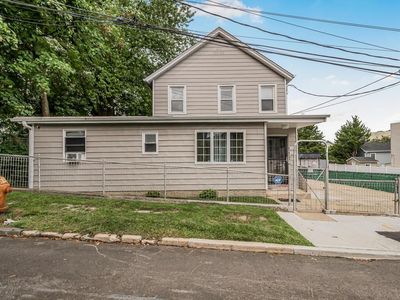 21 Henrietta Street, Yonkers, NY, 10701