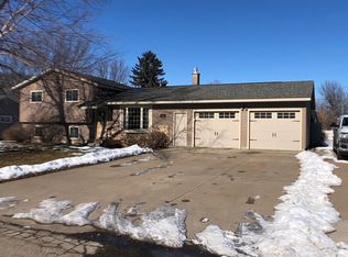 905 Plainview Rd W, La Crosse, WI 54603