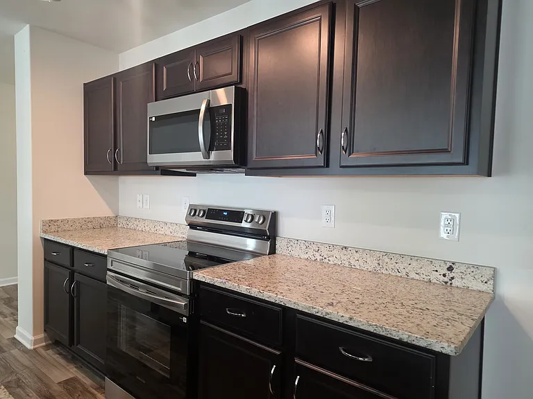 1808 Hart St — Photo 15