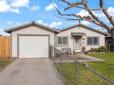 36466 Burke Dr, Traver, CA, 93673