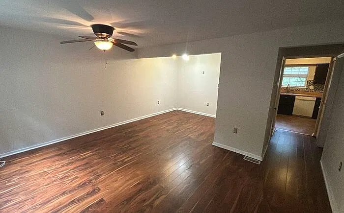 3 bed, 1.5 bath, 1742 sqft, $2,195 — Photo 4