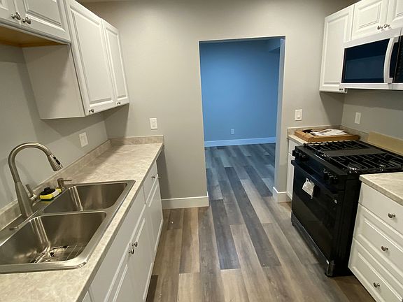 4th image of 206 S Rose St