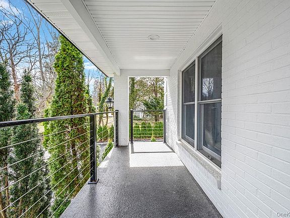 5th image of 68 Fort Salonga Road