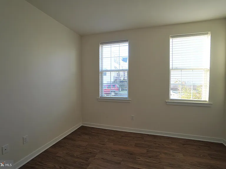 6 Manchester Dr — Photo 7