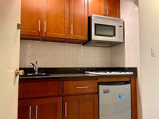 Rented by J Misrahi Realty Corp | media 6