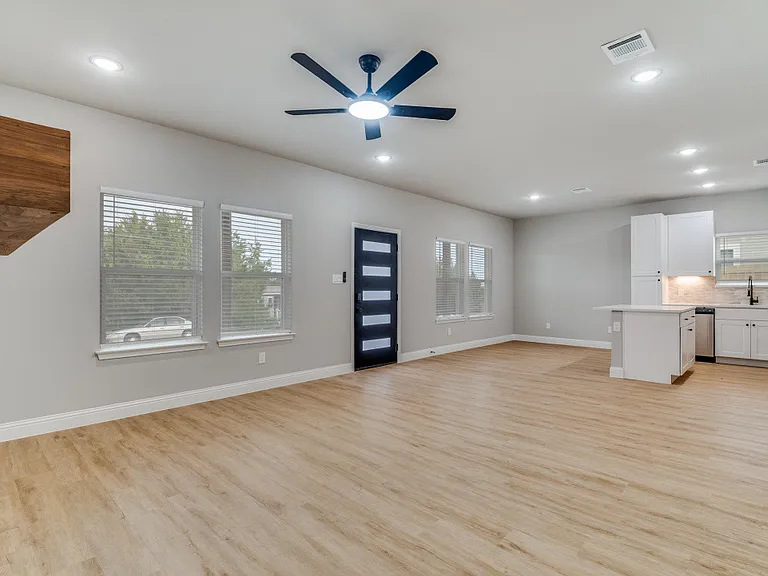 2707 Brazos River Dr — Photo 7
