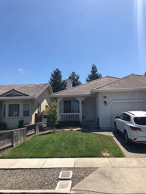 2099 Devonshire Dr