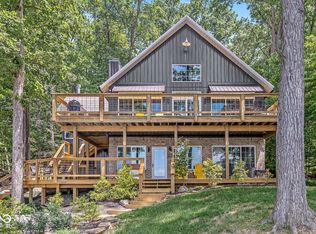 9421 E Dogwood Dr, Rockville, IN 47872