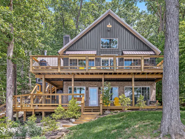 9421 E Dogwood Dr, Rockville, IN 47872