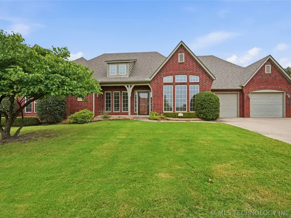 1310 N Old North Pl, Sand Springs, OK 74063