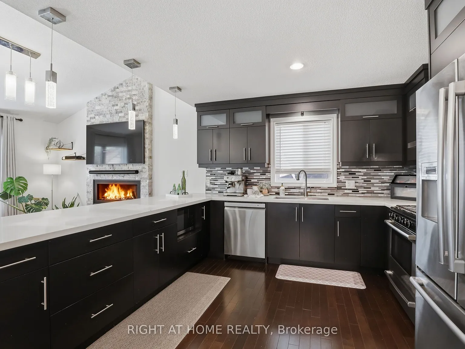 4 bed, $3,300 — Photo 3