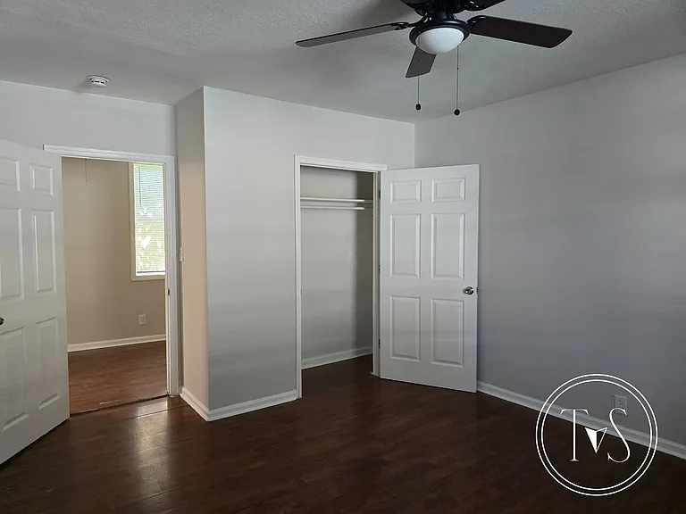 503 Gould St — Photo 10