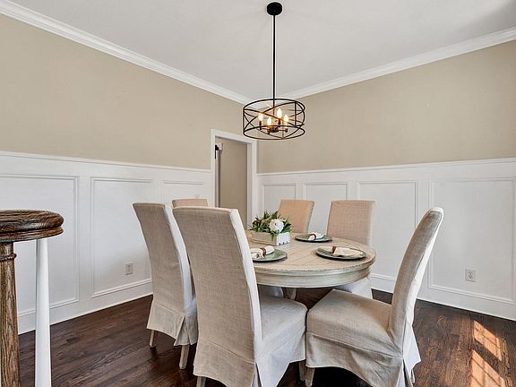 4th image of 10033 Larkspur Dr