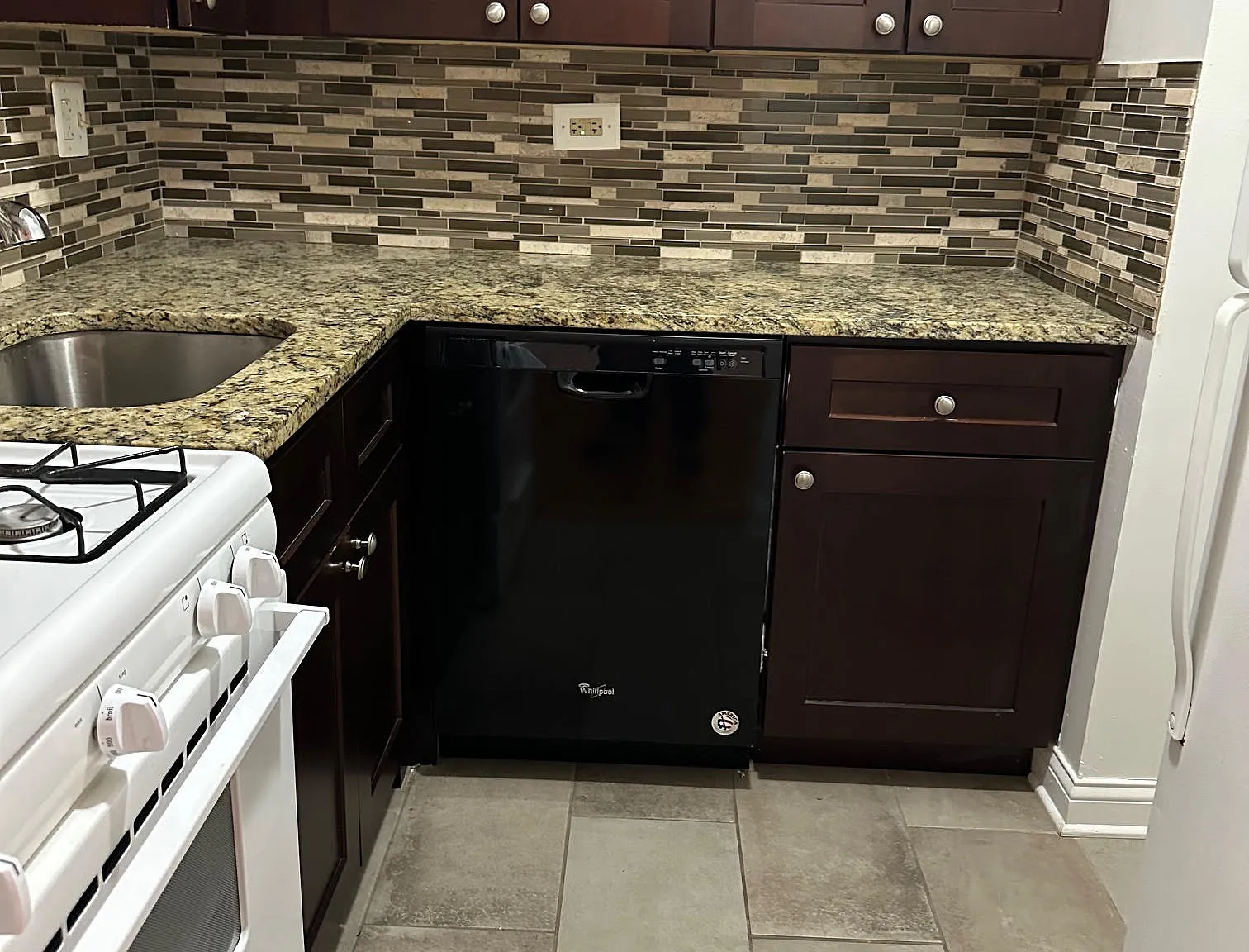 1 bed, 750 sqft, $1,950 — Photo 2