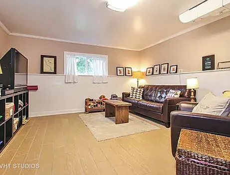 3207 Illinois Rd — Photo 10