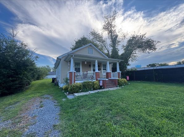 102 Hillcrest Dr
