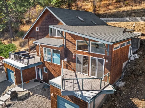 702 Modelaire Dr, La Grande, OR 97850
