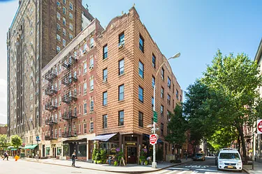 Rented by Jonis Realty