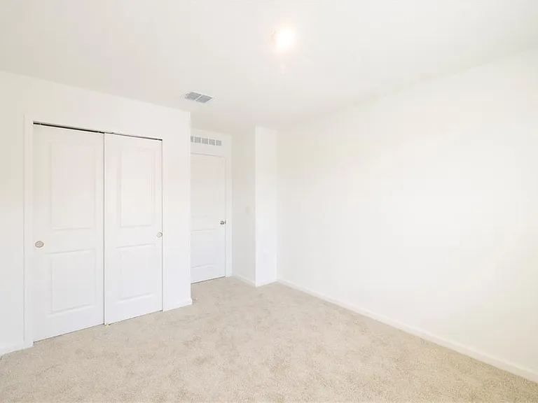 104 Royal Ranch Rd — Photo 58