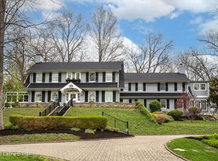 2411 Dundee Rd, Louisville, KY 40205