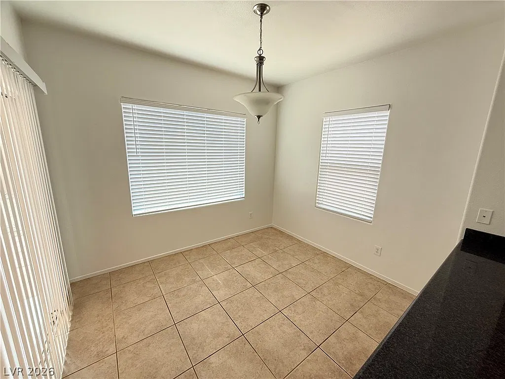 3 bed, 2.5 bath, 1568 sqft, $1,995 — Photo 4
