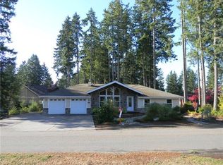 221 E Fairway Dr, Allyn, WA 98524
