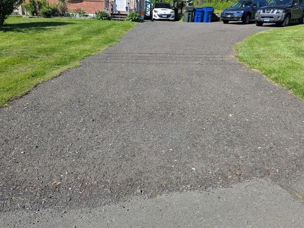 4 Lynn Lane, Windsor Locks, CT 06096