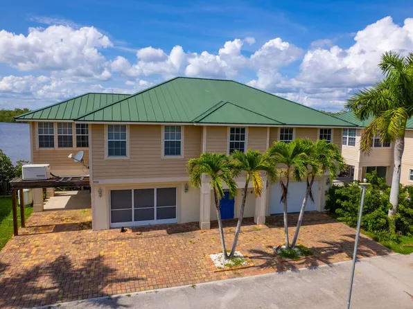 352 Freesia St, Everglades City, FL 34139