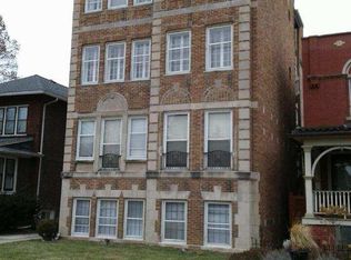 60 Washington Blvd APT 3, Oak Park, IL 60302