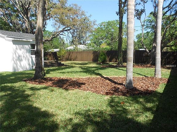 5th image of 905 Camellia Ave