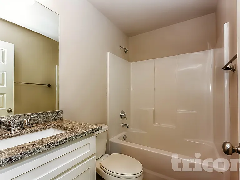 817 Crescent Way — Photo 13