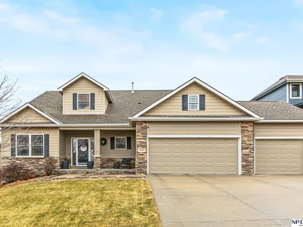 19507 Binney Cir, Elkhorn, NE 68022