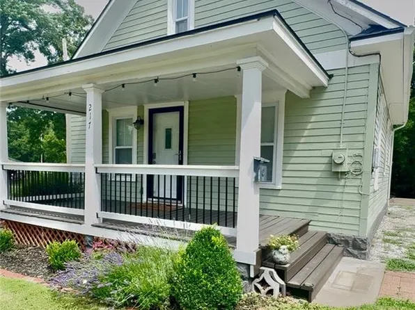 217 W 9th St, Ottawa, KS 66067