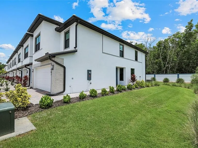 27907 Radiant Ct — Photo 16