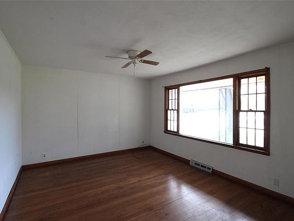 2nd image of 3300 Wilshire Dr