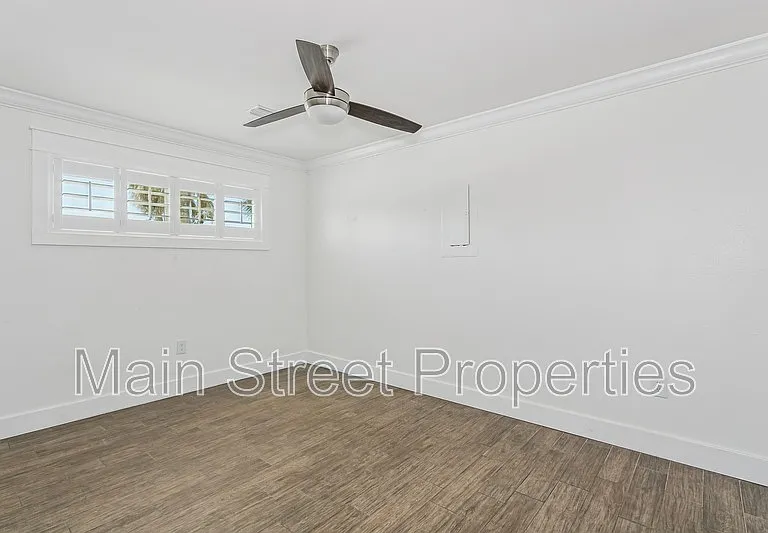 231 Sabine Dr — Photo 36