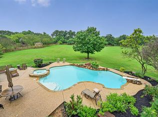 8104 Plum Creek Trl, Burleson, TX 76028