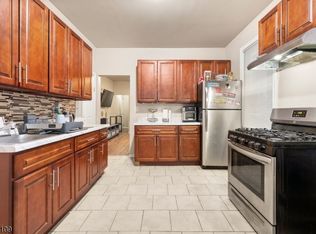 78 Willoughby St, Newark City, NJ 07112