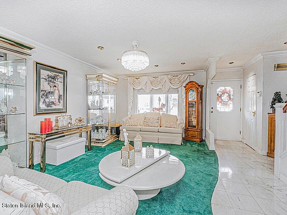 3rd image of 121 Annadale Rd