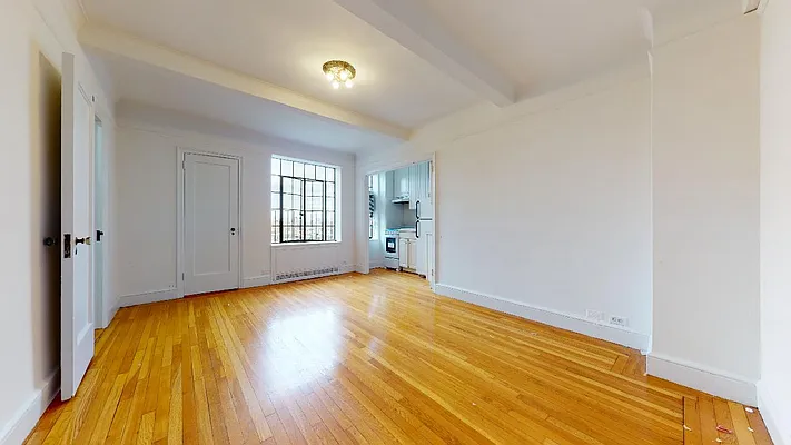 Rented by Bond New York | media 3