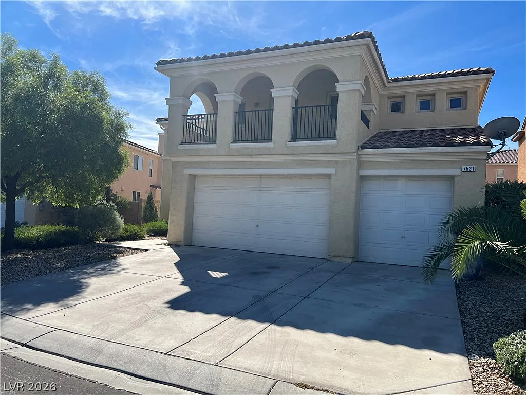 5 bed, 3.0 bath, 3066 sqft, $2,950 — Photo 1
