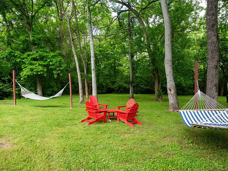 Retreat at Indian Lake - Outdoor Seating Area with Hammocks