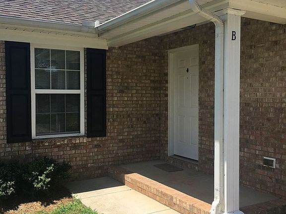 2nd image of 712 E Catawba St #B
