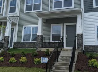 912 Robbie Jackson Ln, Fuquay Varina, NC 27526