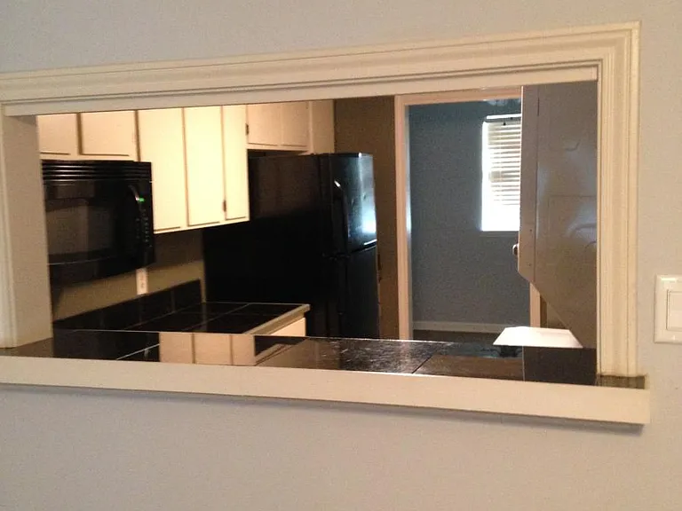 1320 Dulles Dr — Photo 3